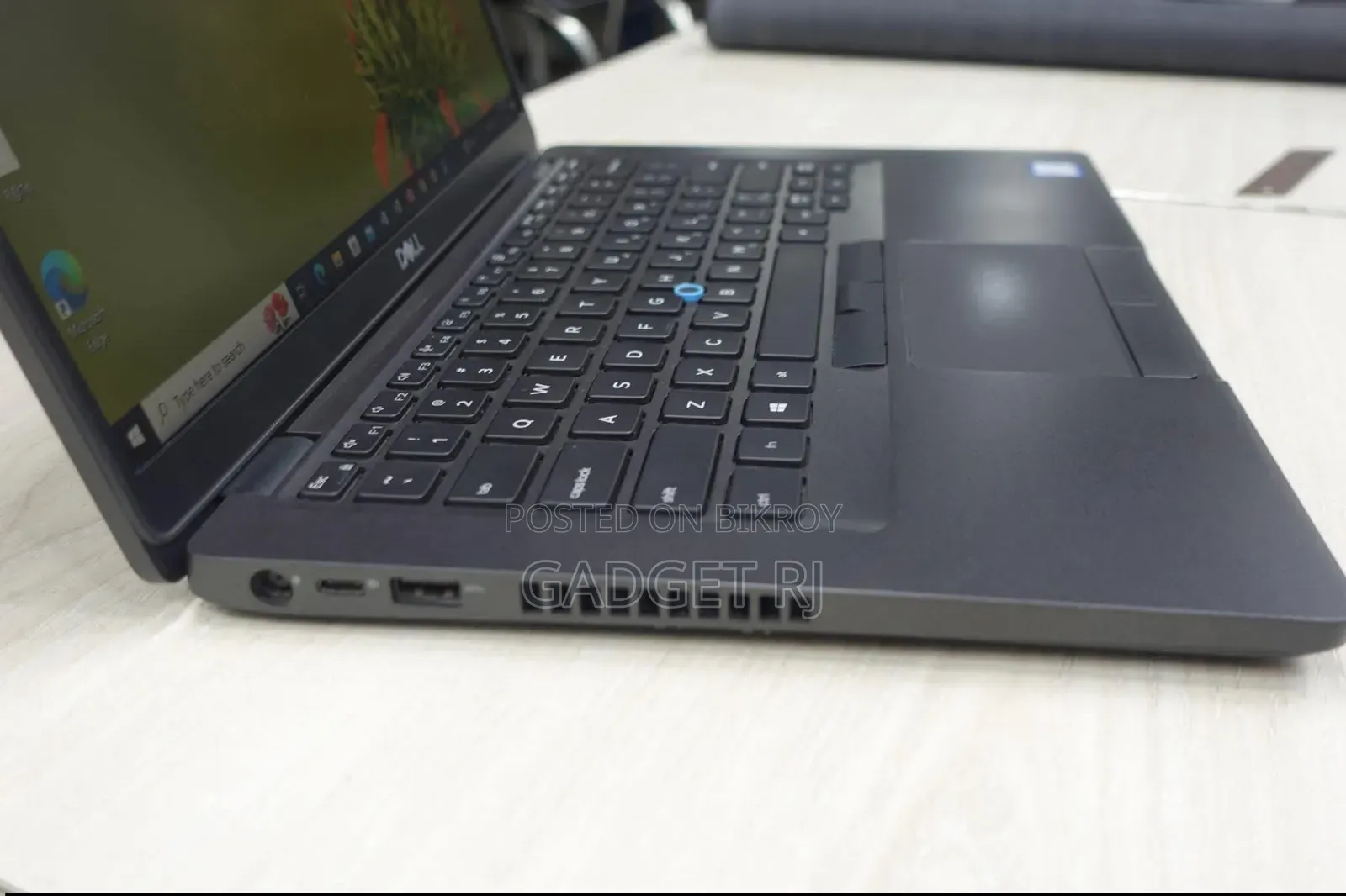Laptop Dell Latitude 5400 8GB Intel Core i5 SSD 256GB