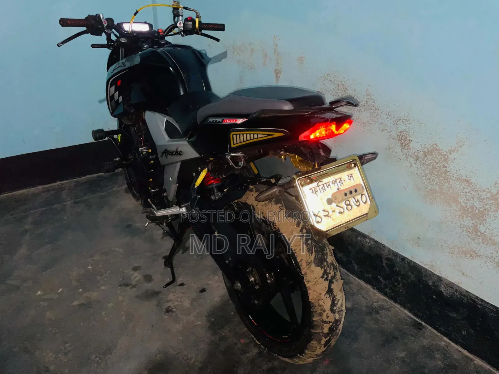 New TVS Apache 160 4V 2021 Black