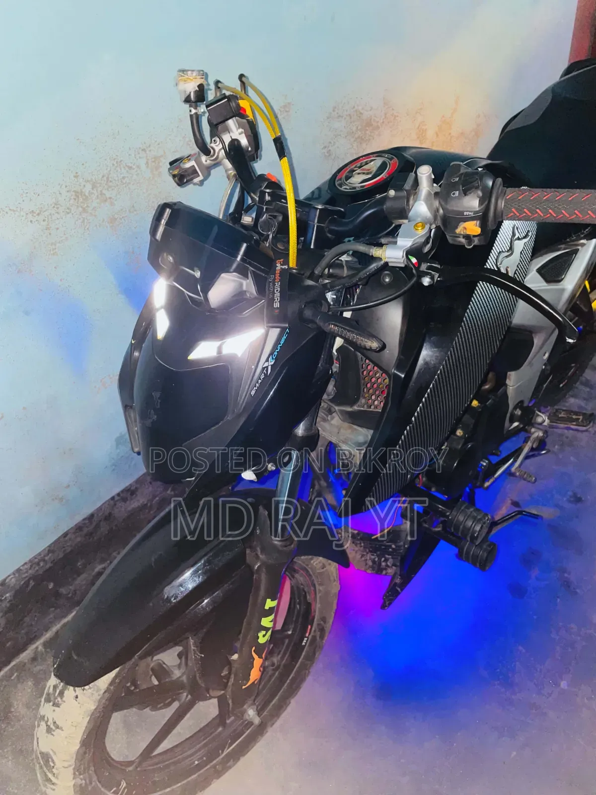 New TVS Apache 160 4V 2021 Black