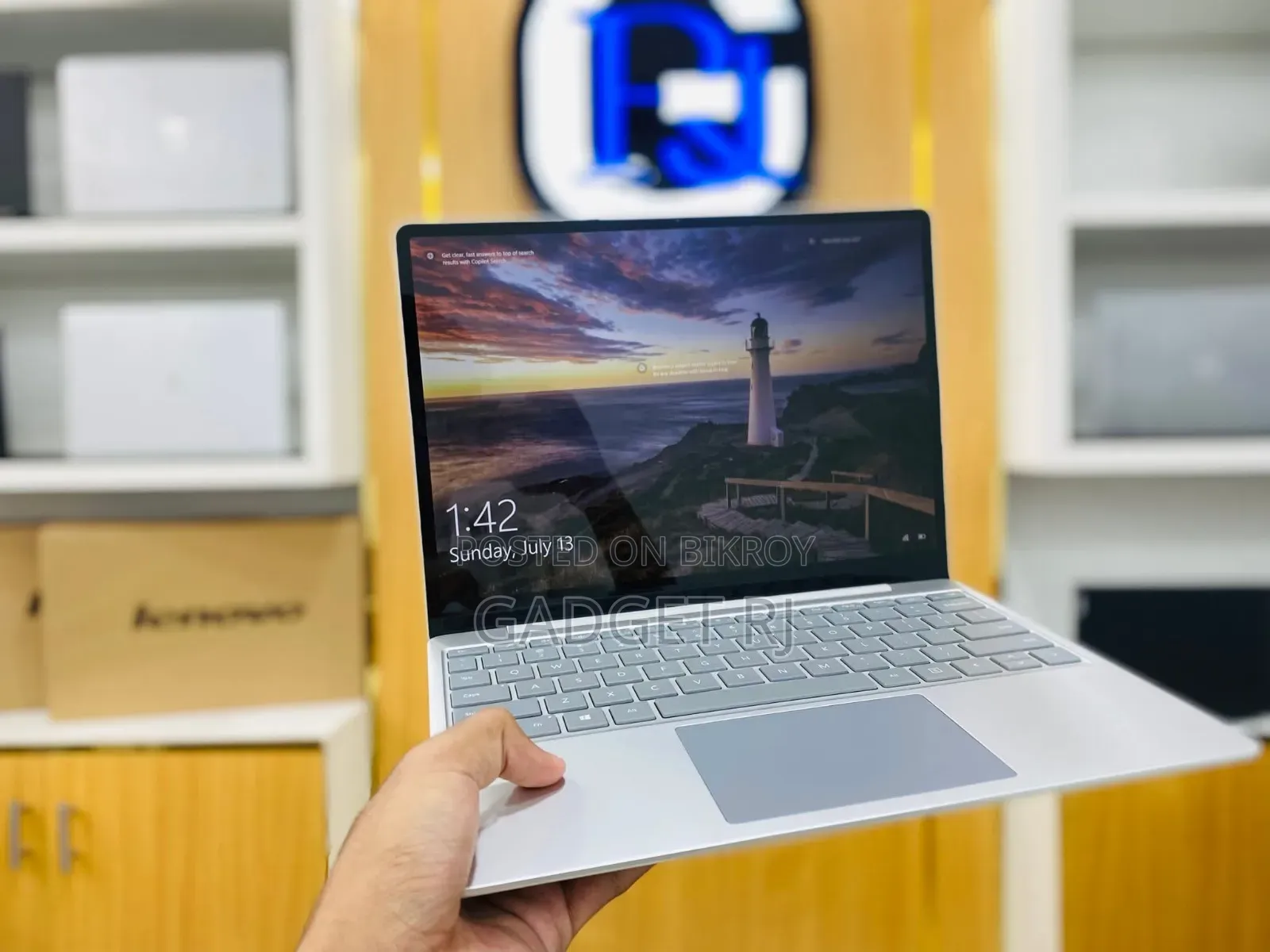 Laptop Microsoft Surface Go 16GB Intel Core i5 SSD 256GB