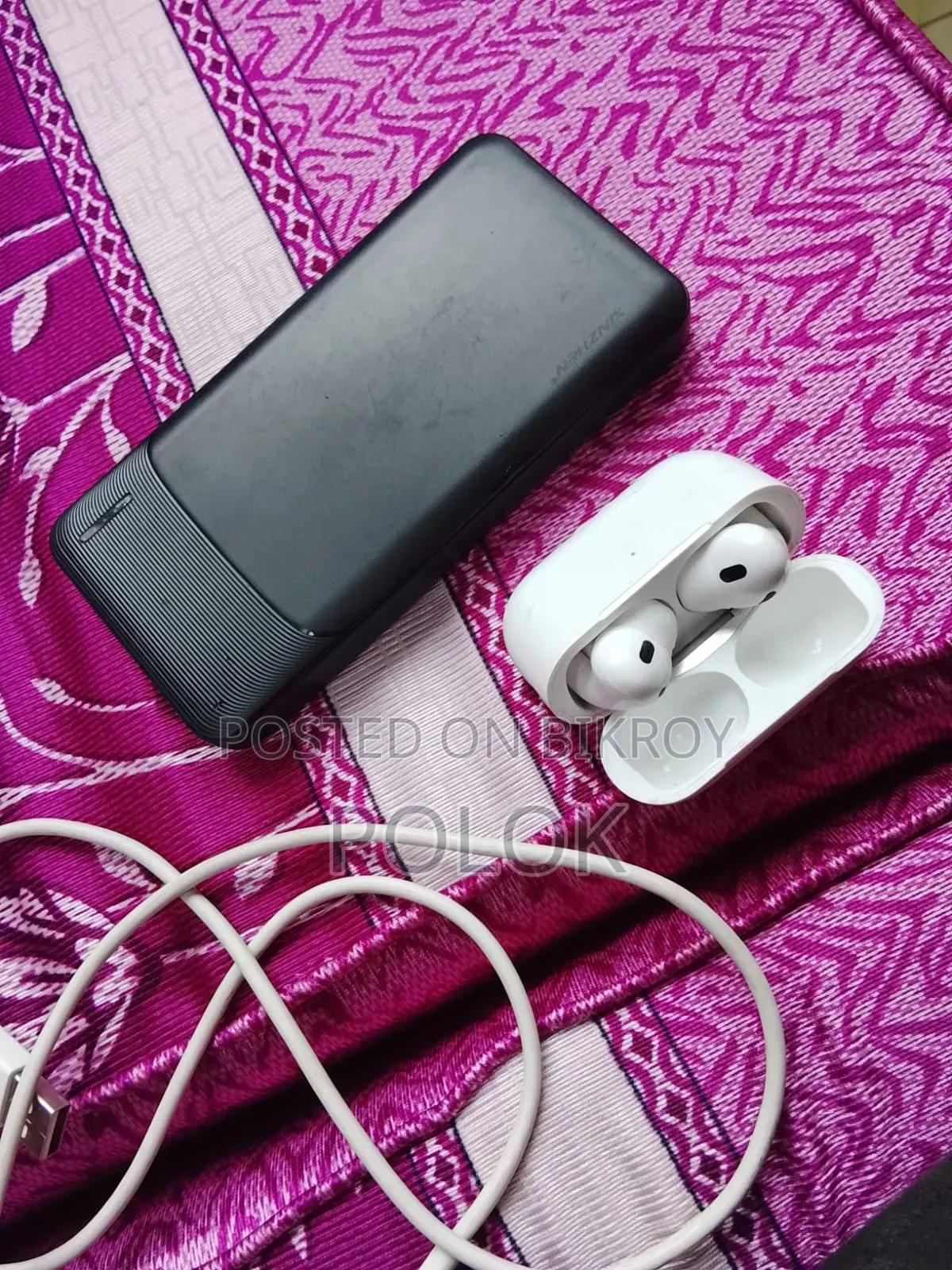 পাওয়ার ব্যাংক, এয়ারবাডস