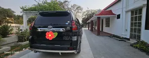 টয়োটা ল্যান্ড ক্রুজার প্রাডো ২০১২ কালো