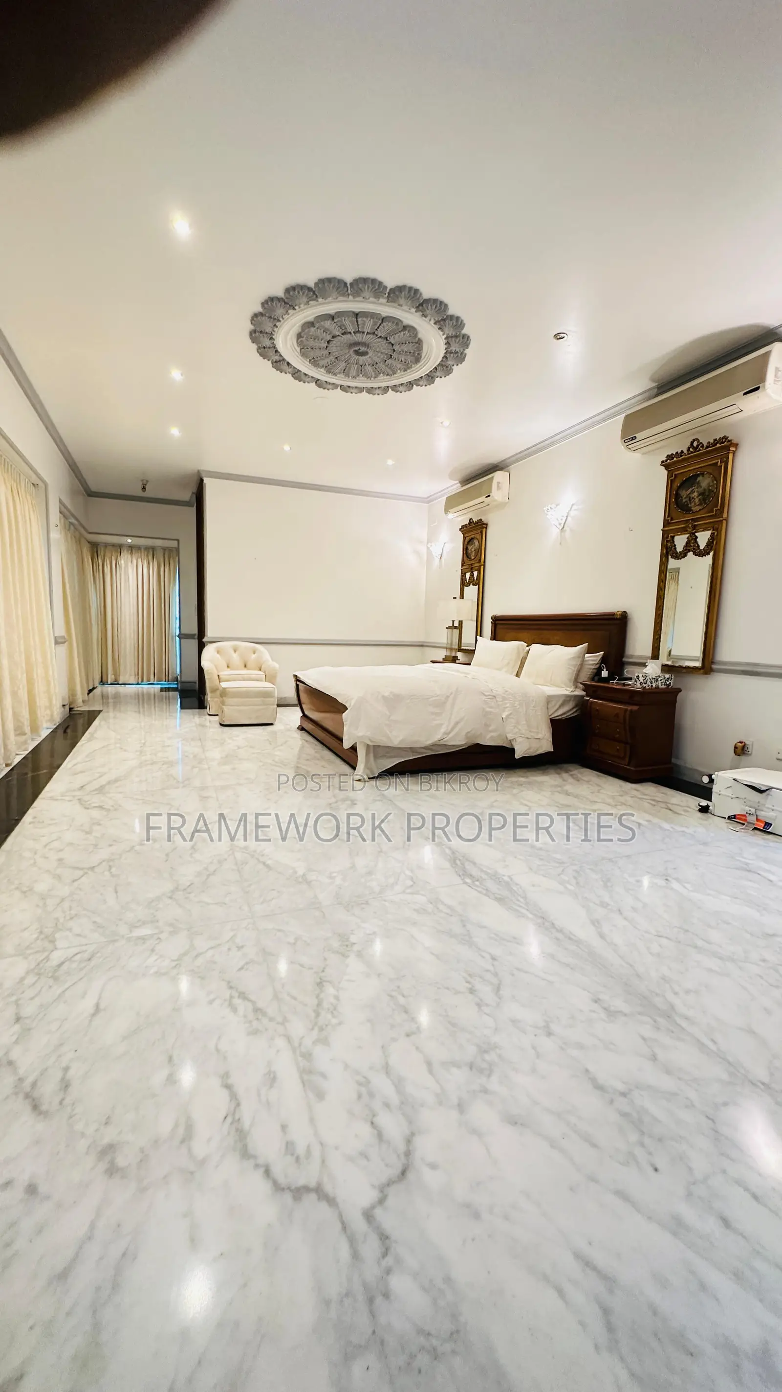 Furnished 4-bedroom Apartment in Dhaka, Gulshan for rent