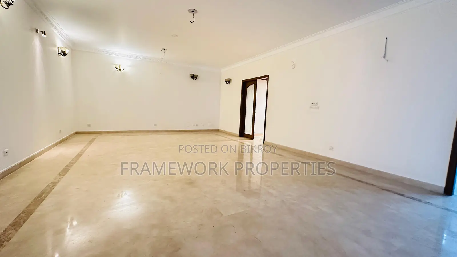 Furnished 4-bedroom Apartment in Dhaka, Gulshan for rent