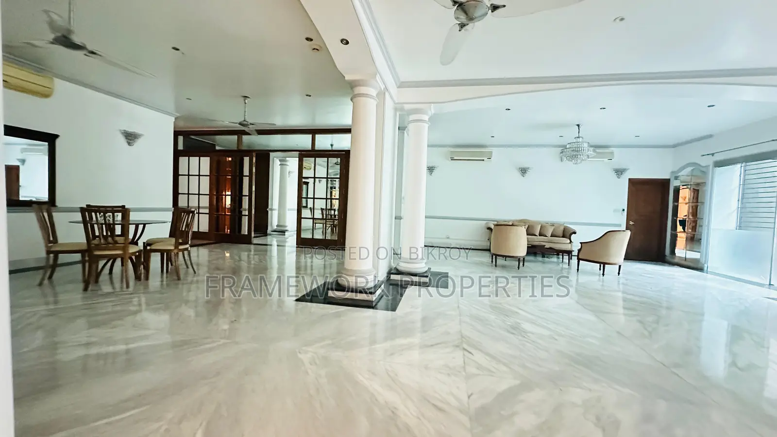 Furnished 4-bedroom Apartment in Dhaka, Gulshan for rent