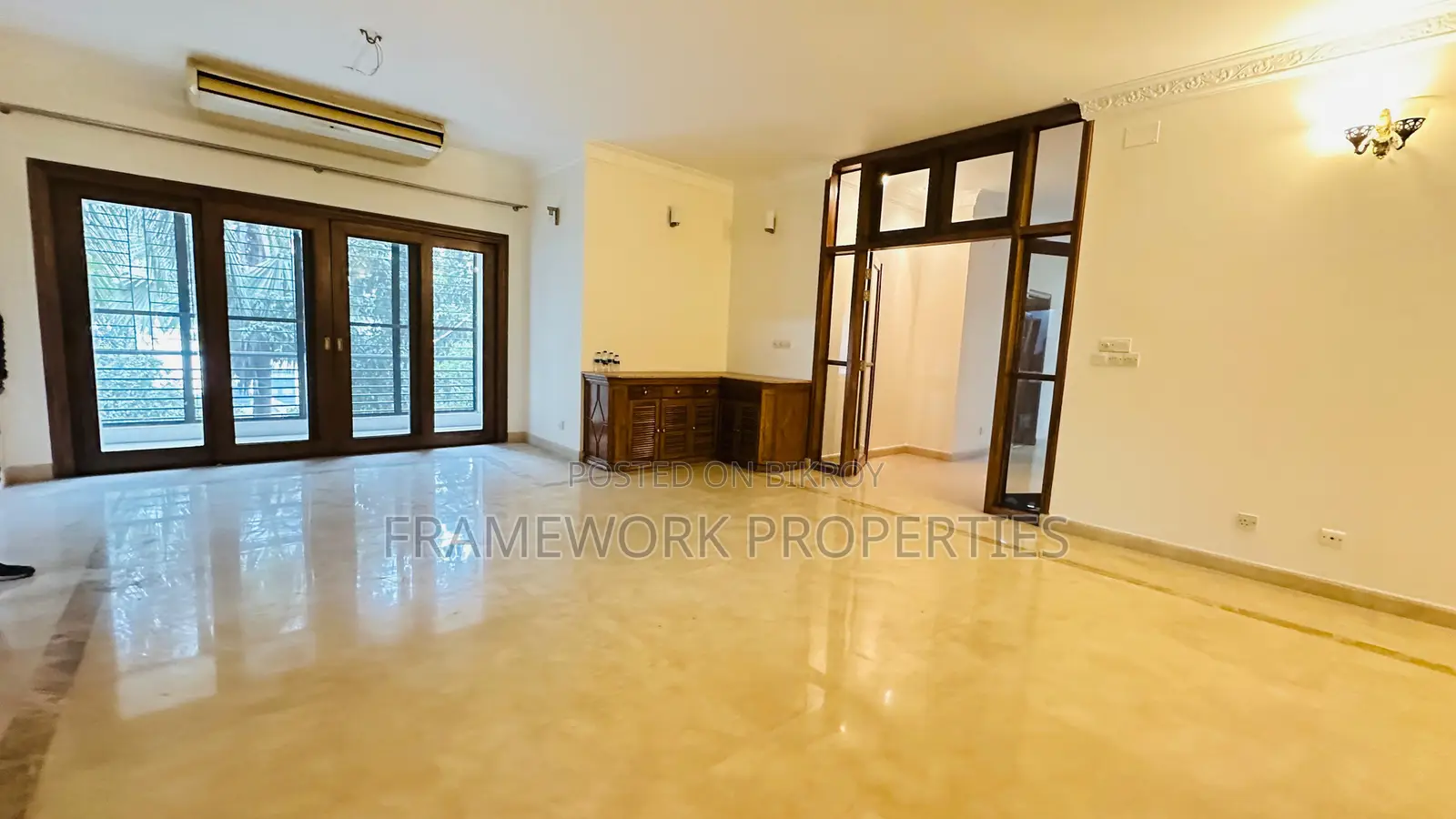 Furnished 4-bedroom Apartment in Dhaka, Gulshan for rent