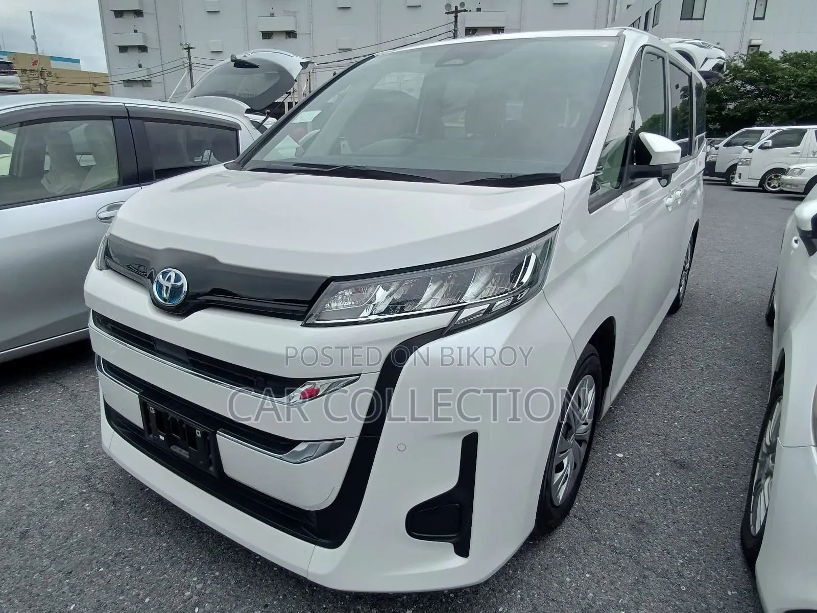 Toyota Noah 2022 Pearl