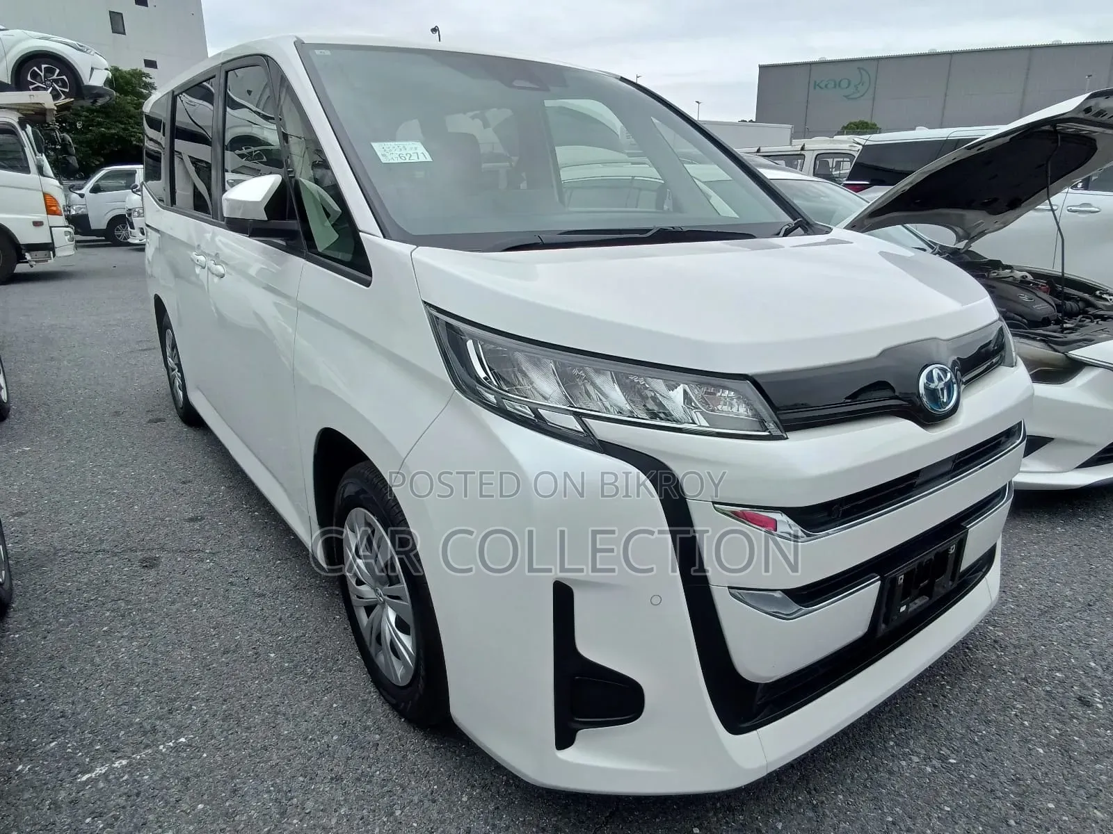 Toyota Noah 2022 Pearl