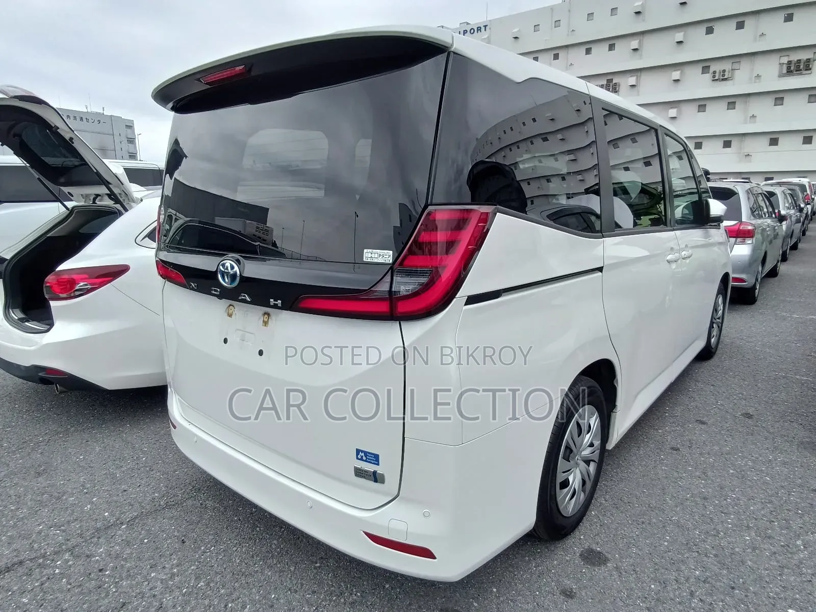 Toyota Noah 2022 Pearl