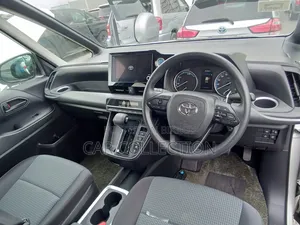 Toyota Noah 2022 Pearl