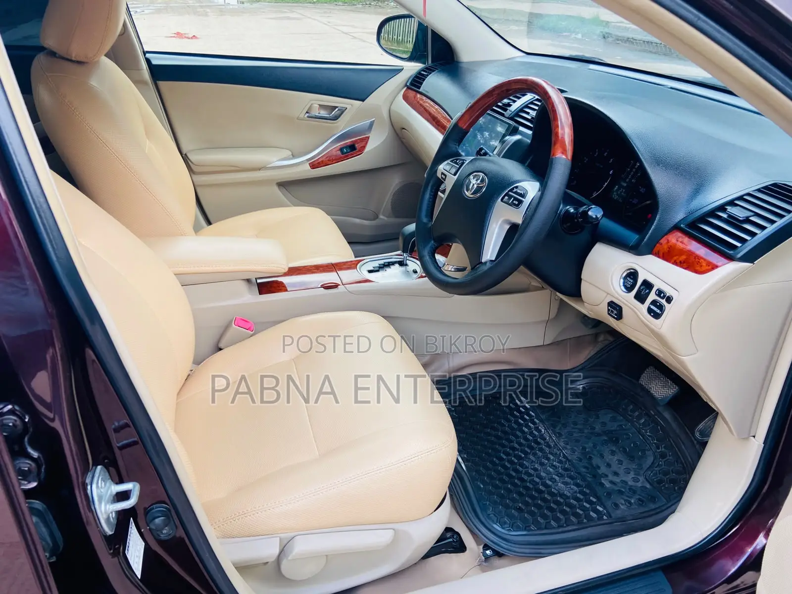 Toyota Premio 2014 Maroon