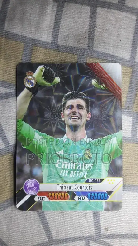 These are official Panini football player star cards brought from abroad.