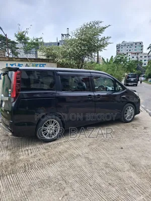 Toyota Noah 1.8 FWD Hybrid (7 seater) 2016 Purple
