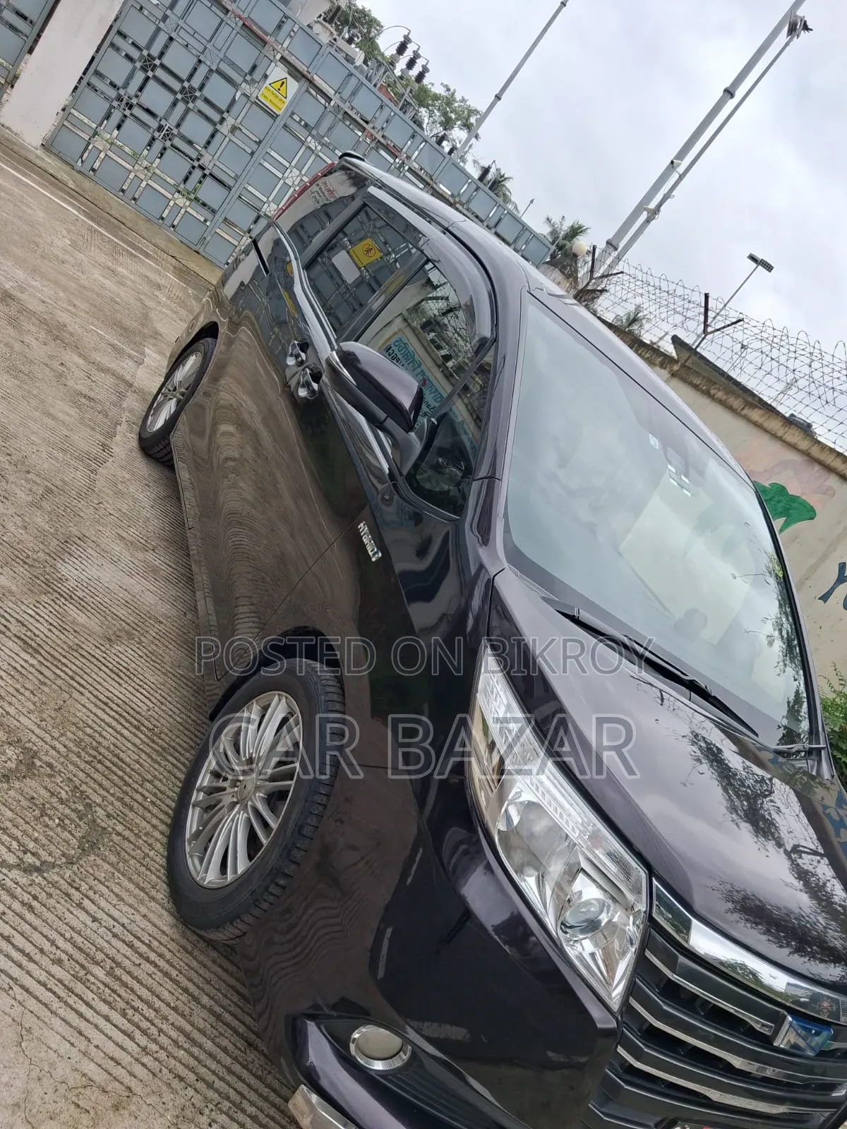 Toyota Noah 1.8 FWD Hybrid (7 seater) 2016 Purple