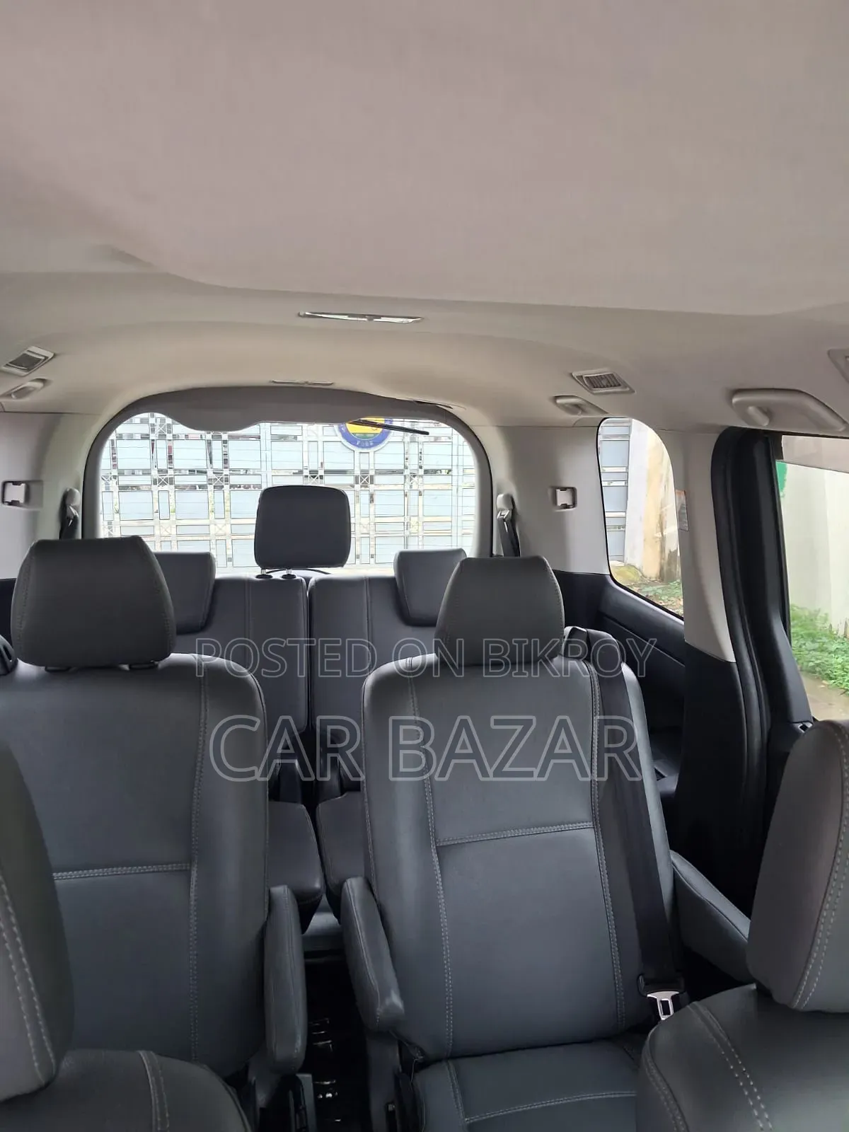 Toyota Noah 1.8 FWD Hybrid (7 seater) 2016 Purple
