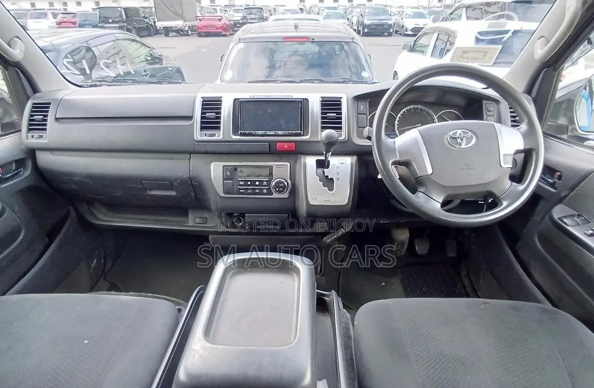 Toyota HiAce 2020 Grey