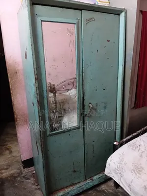 Urgent Metal Steel Almirah for Sale