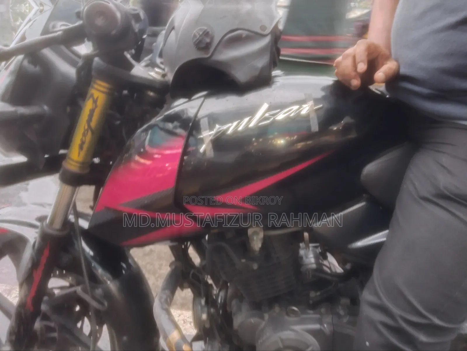 Bajaj Pulsar 150 2021 Red