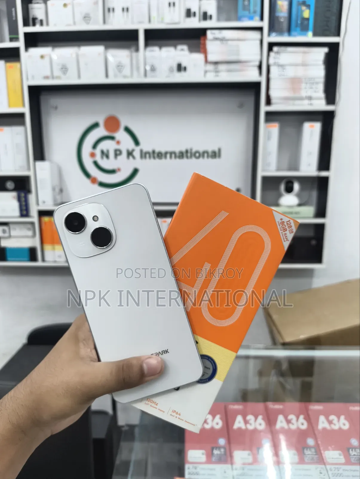 Tecno Spark 40C 128 GB White