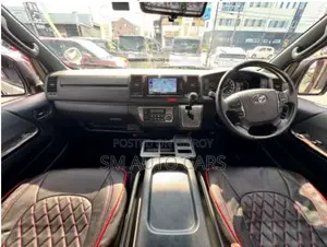 Toyota HiAce 2022 White