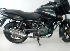Bajaj Pulsar 150 2017 Green