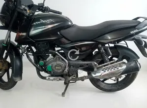 Bajaj Pulsar 150 2017 Green