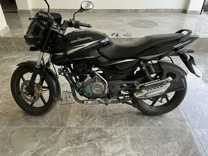 Bajaj Pulsar 150 2017 Green