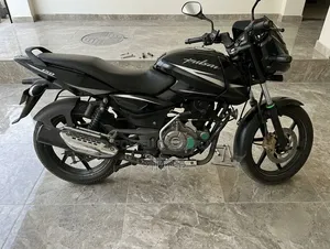 Bajaj Pulsar 150 2017 Green