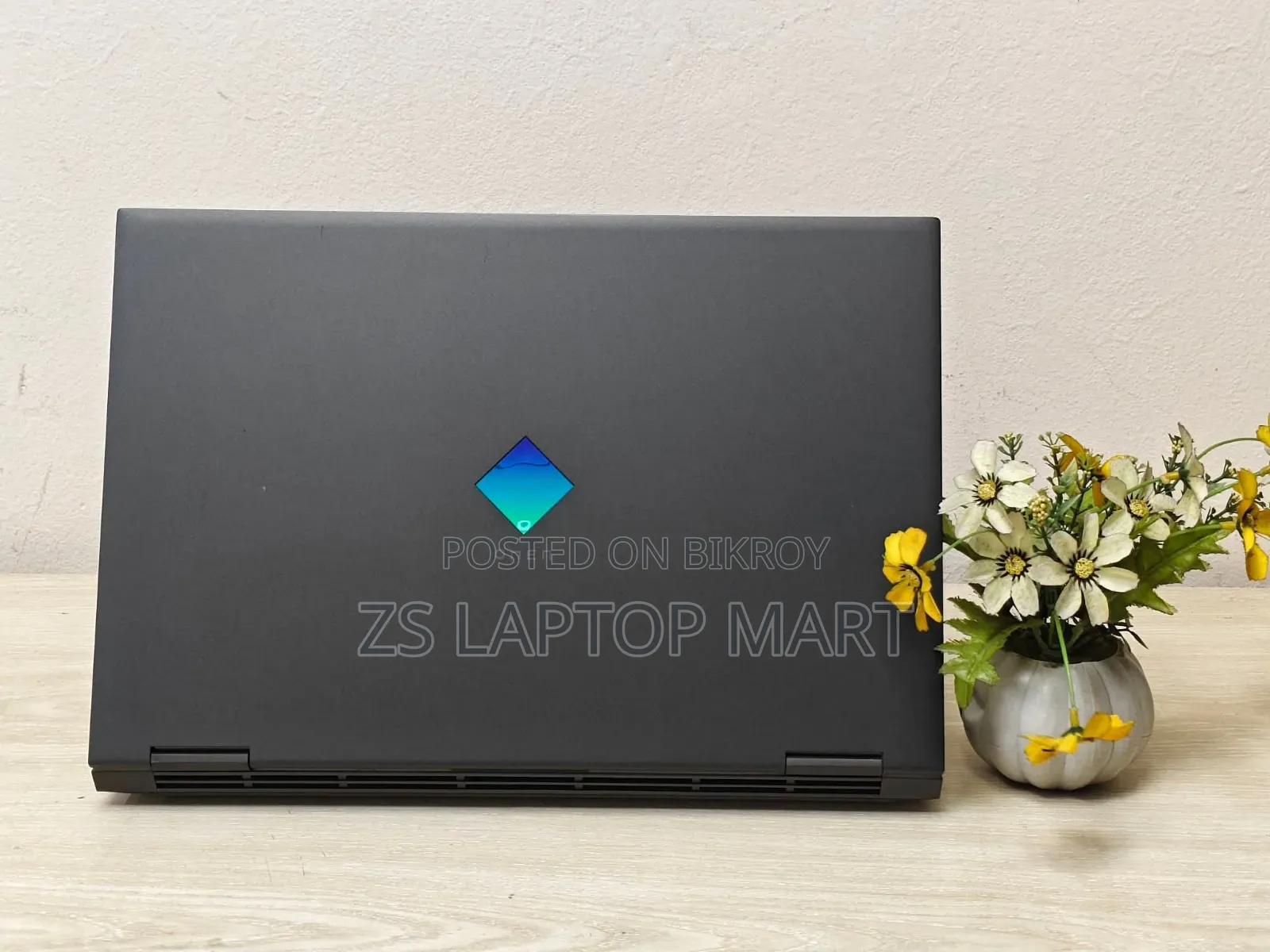 Laptop HP Omen 15 4GB AMD Ryzen 7 SSD 512GB