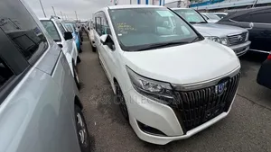 Toyota Esquire 2021 Pearl