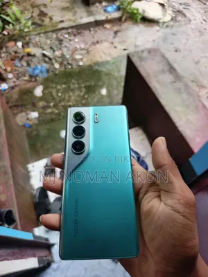 টেকনো ক্যামন ৪০ প্রো ৪জি ২৫৬ জিবি ব্লু