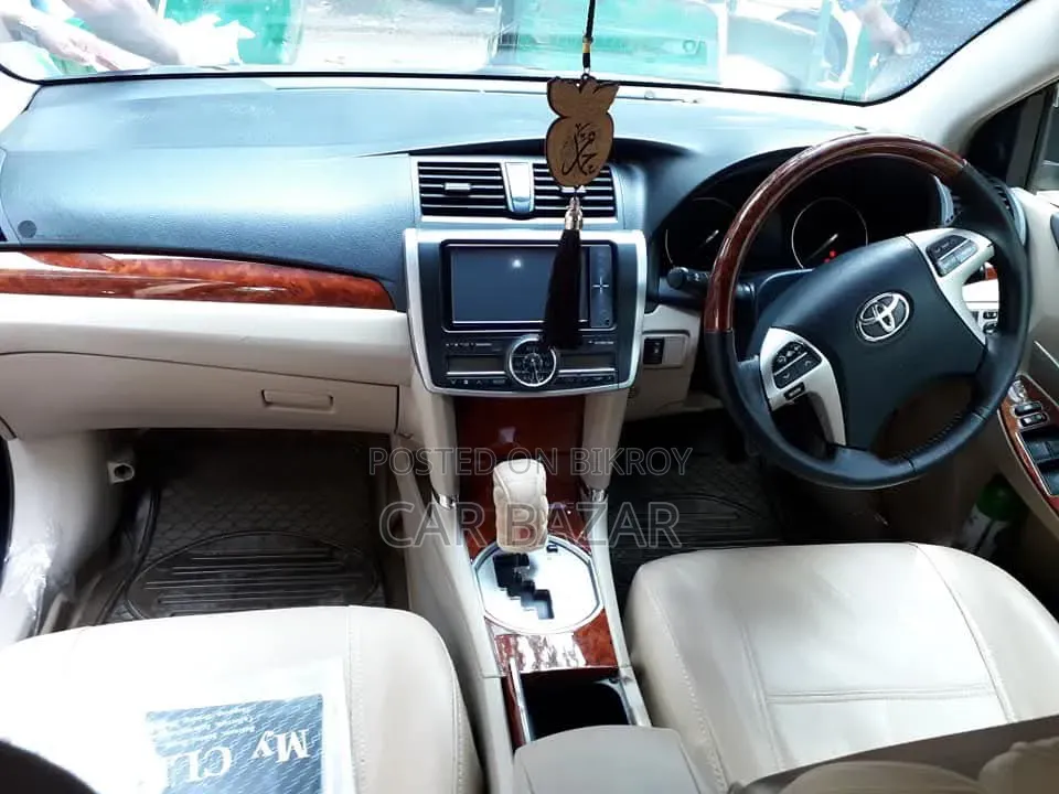টয়োটা প্রিমিও ১.৫ এফডব্লিউডি ২০১৪ ব্ল্যাক