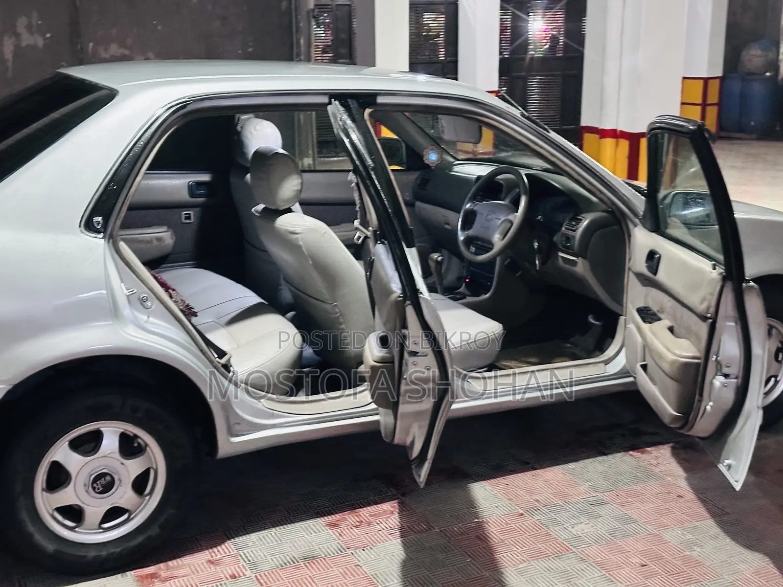Toyota Corolla Sedan 1997 Silver