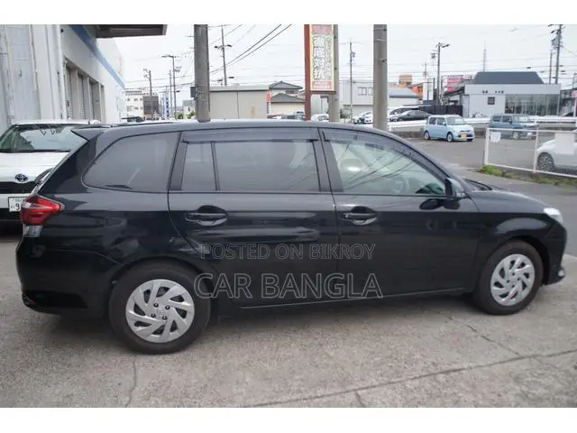 Toyota Corolla Fielder 2021 Black