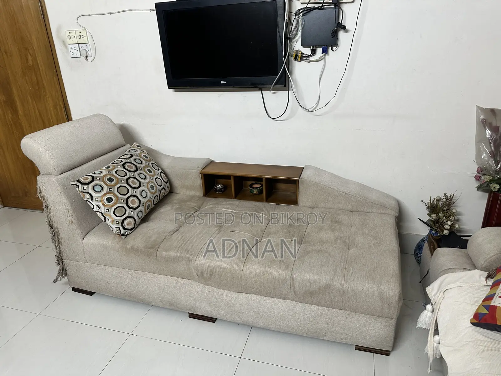 Sofa Set With Coffee Table for Sale