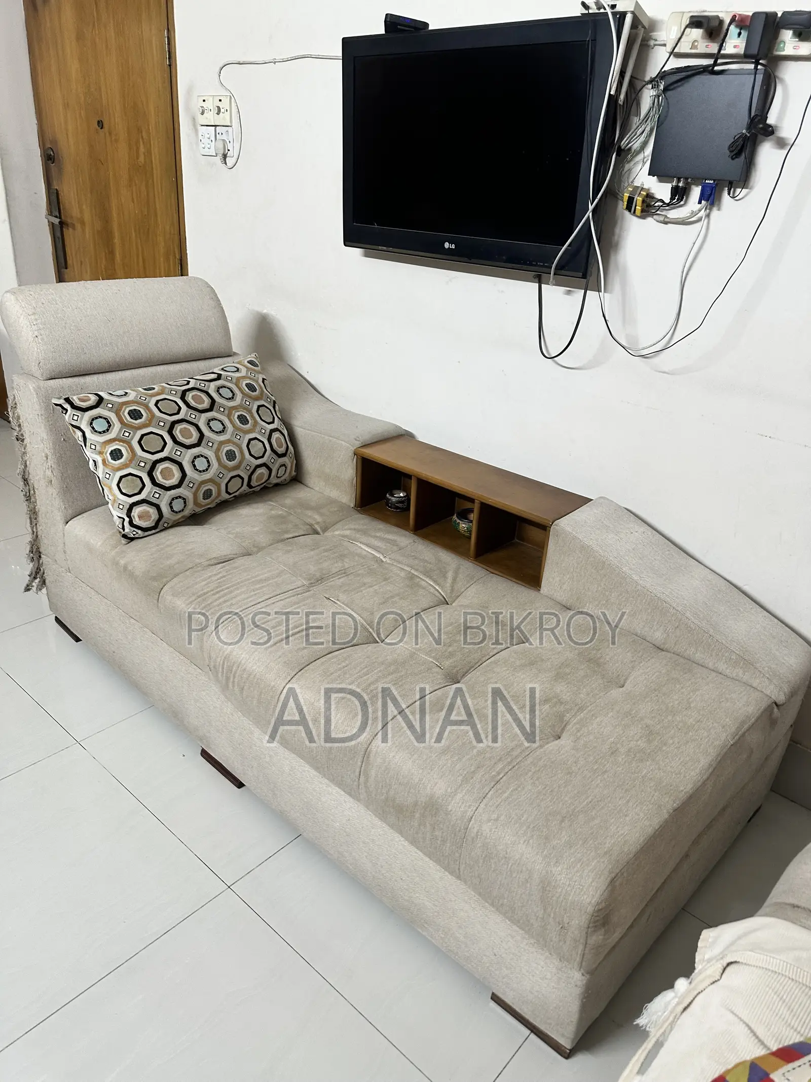 Sofa Set With Coffee Table for Sale