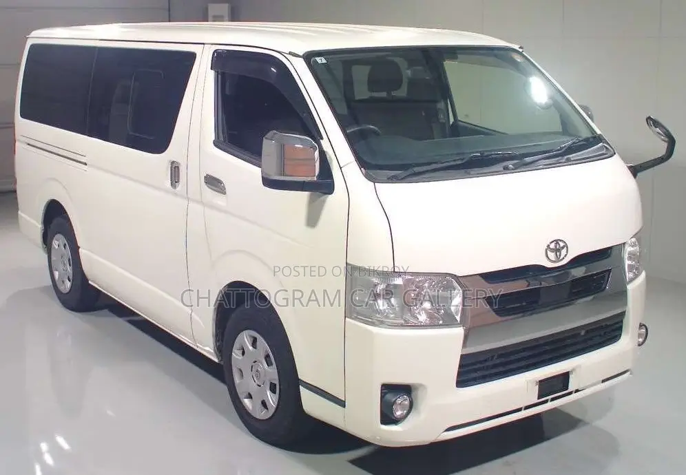 Toyota HiAce 2021 White