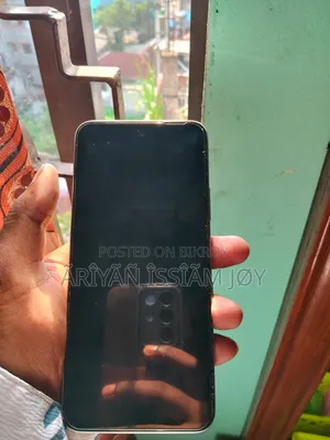 ইনফিনিক্স হট ৬০আই ১২৮ জিবি সিলভার