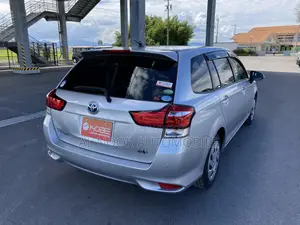 Toyota Corolla Fielder 2021 Silver