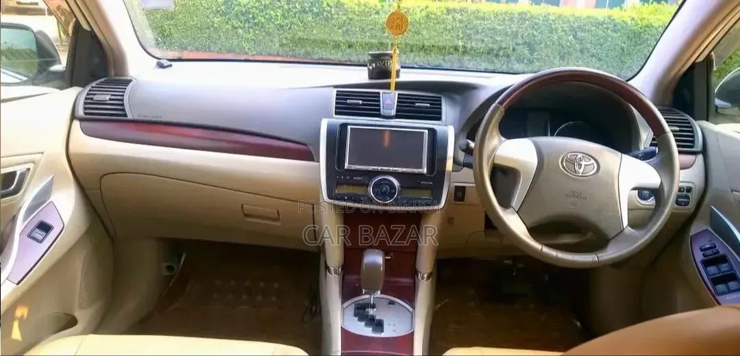 টয়োটা অ্যালিওন ২০১২ পার্ল