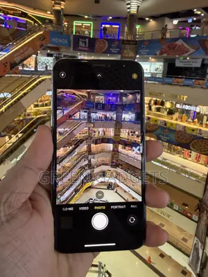 অ্যাপল আইফোন এক্সএস ২৫৬ জিবি সাদা