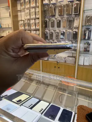 অ্যাপল আইফোন ১১ প্রো ম্যাক্স ৬৪ জিবি হোয়াইট