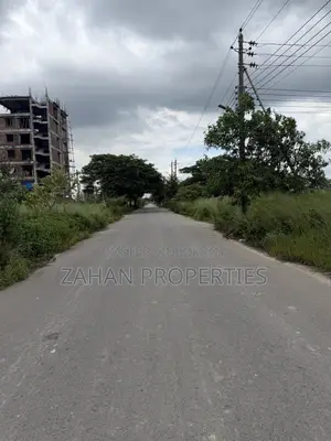 বসুন্ধরা এন ব্লক ৮.৫ কাঠা প্লট বিক্রি।