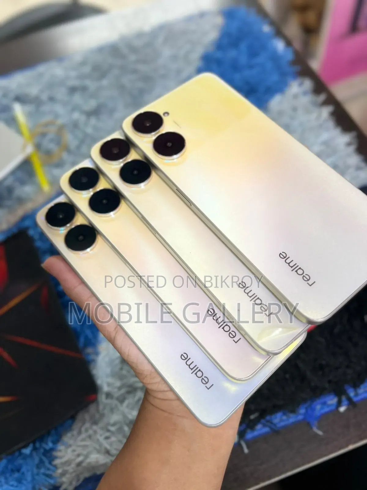 রিয়েলমি ভি৩০ ১২৮ জিবি