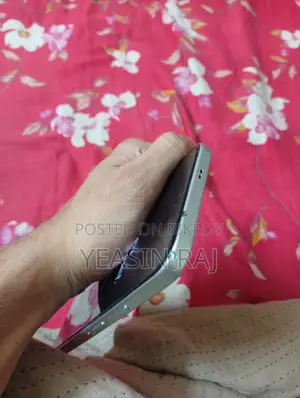 ইনফিনিক্স হট ৬০ প্রো ১২৮ জিবি সিলভার