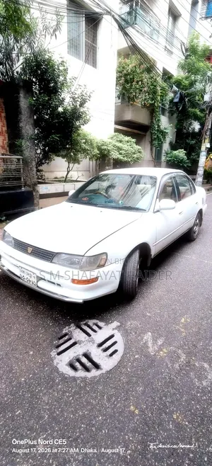 Toyota Corolla 1993 White