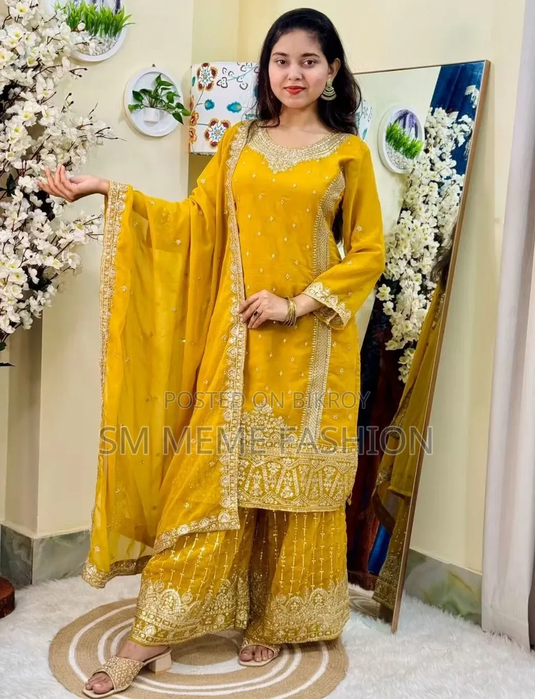সিকোয়েন্স এমব্রয়ডারি গারারা থ্রি পিস
