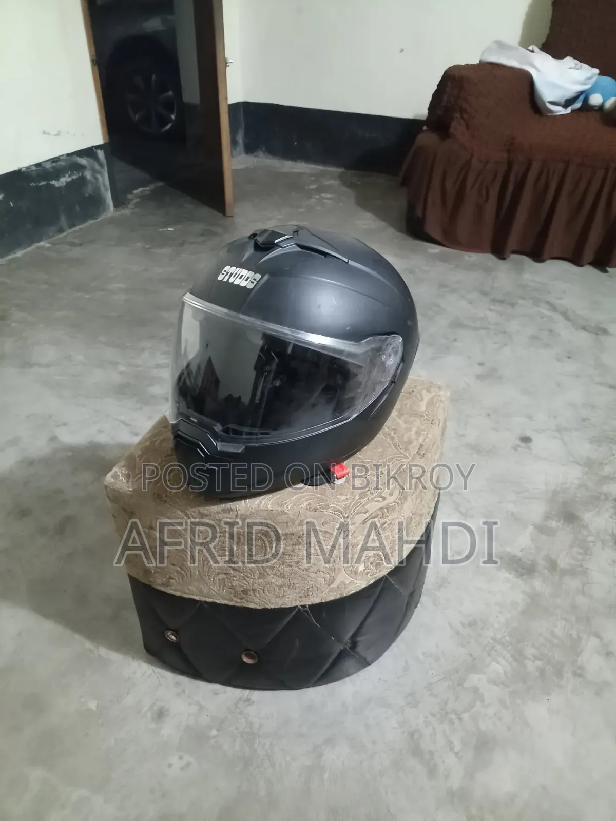 স্টাড কনভার্ট আবে ফ্রেশ হেলমেট