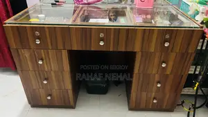 ৪ ফিটের ড্রেসিং টেবিল