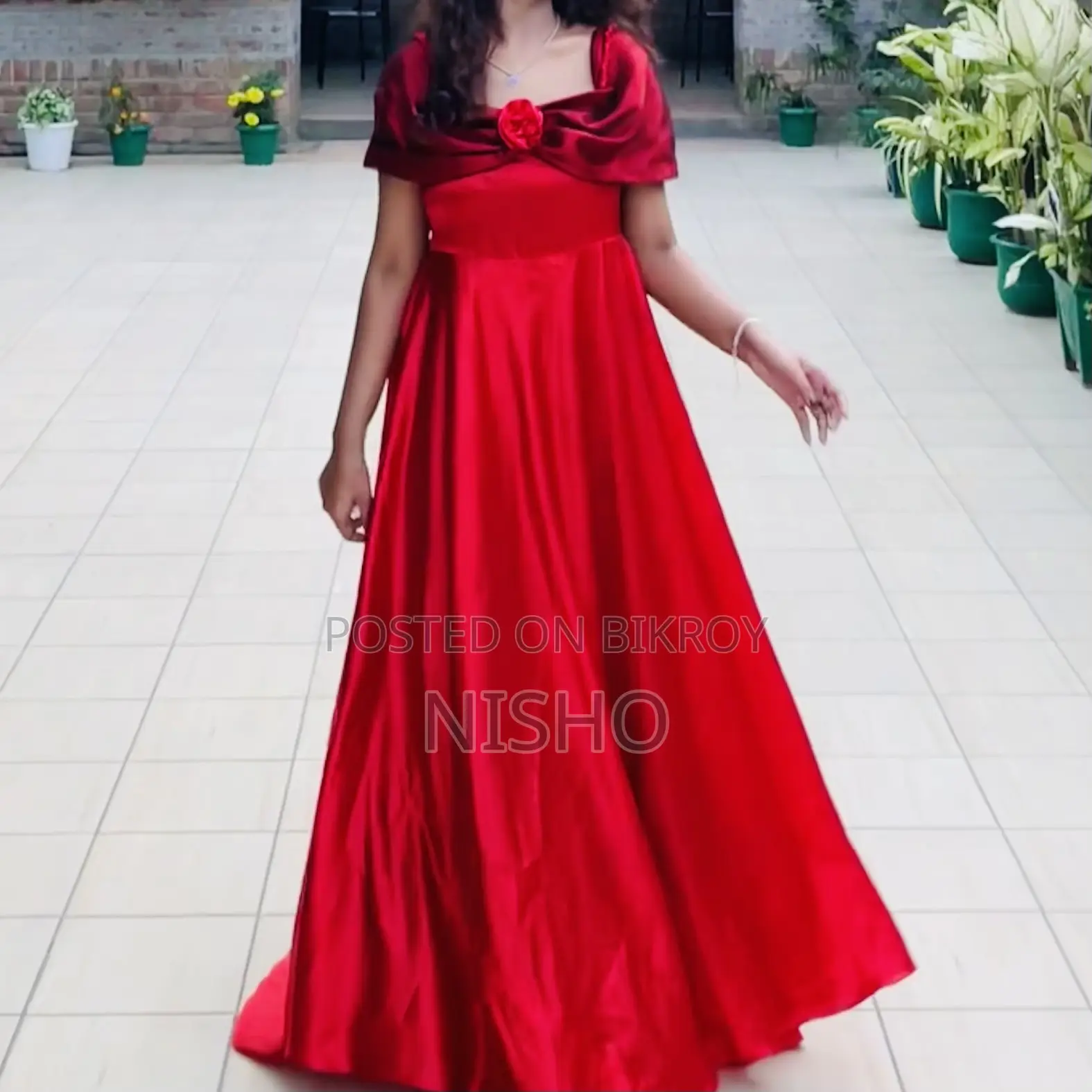 বার্থডে গাউন